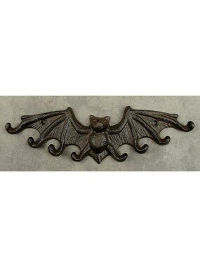 Sturdy Gothic Bat 8 Hook Wall Organizer New